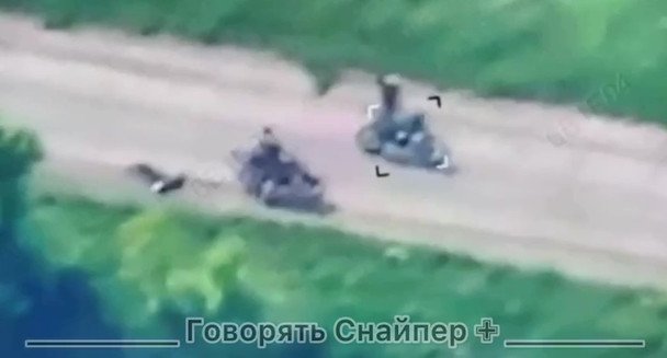 Жахливі кадри страти бійця СОУ / © скриншот з відео