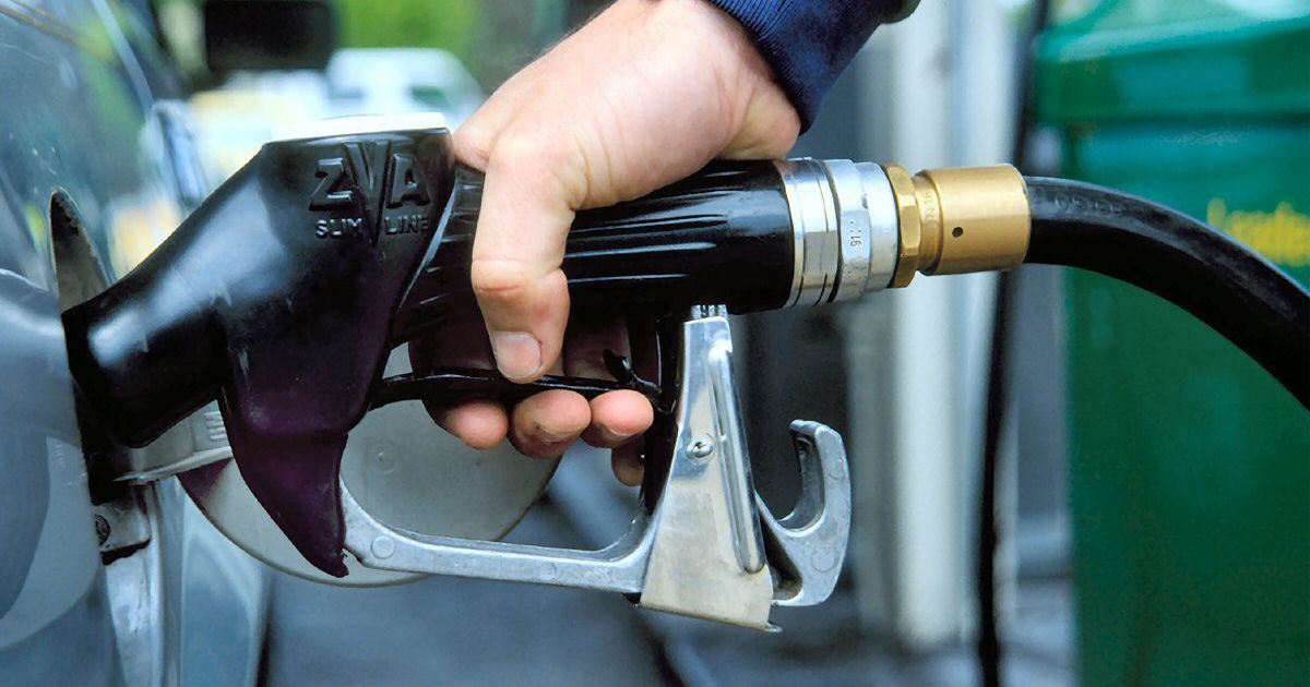 Сколько стоит заправить авто на азс утром 17 апреля