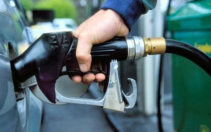 На АЗС почали дорожчати дизпаливо та газ для автомобілів. Середні ціни на 21 жовтня