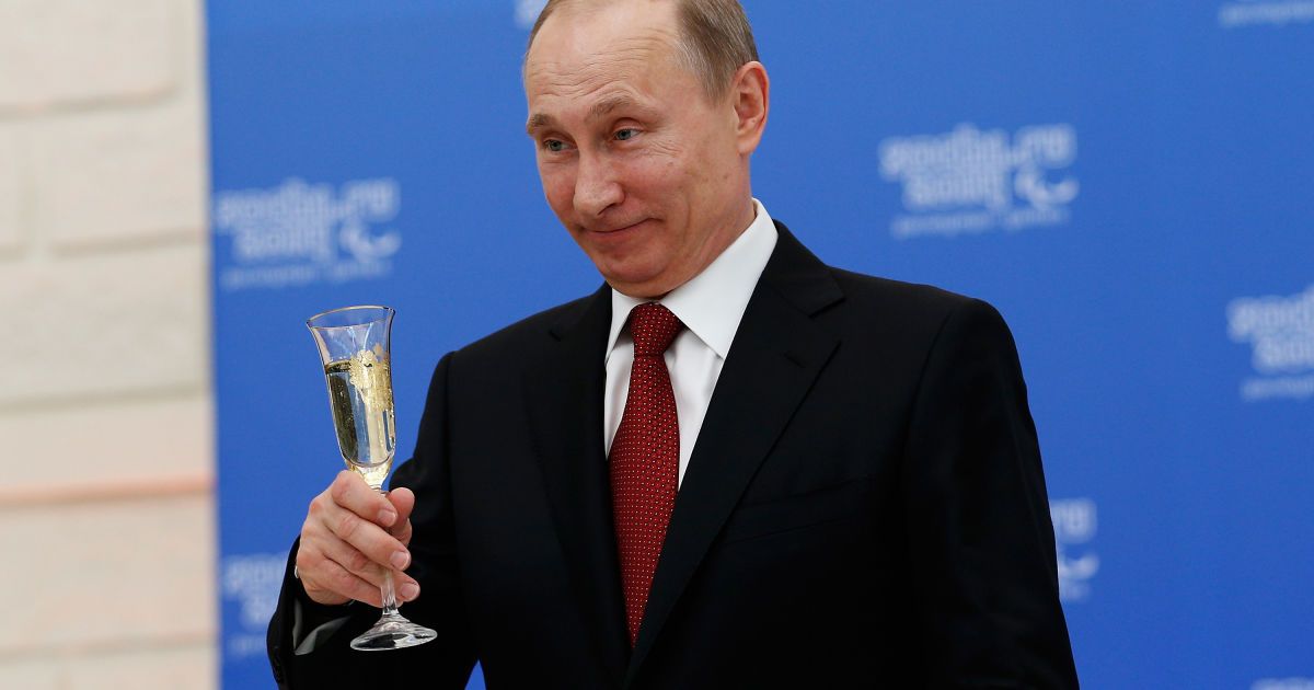 Впереди Цукерберга и Папы. Путин попал в десятку самых уважаемых мужчин мира