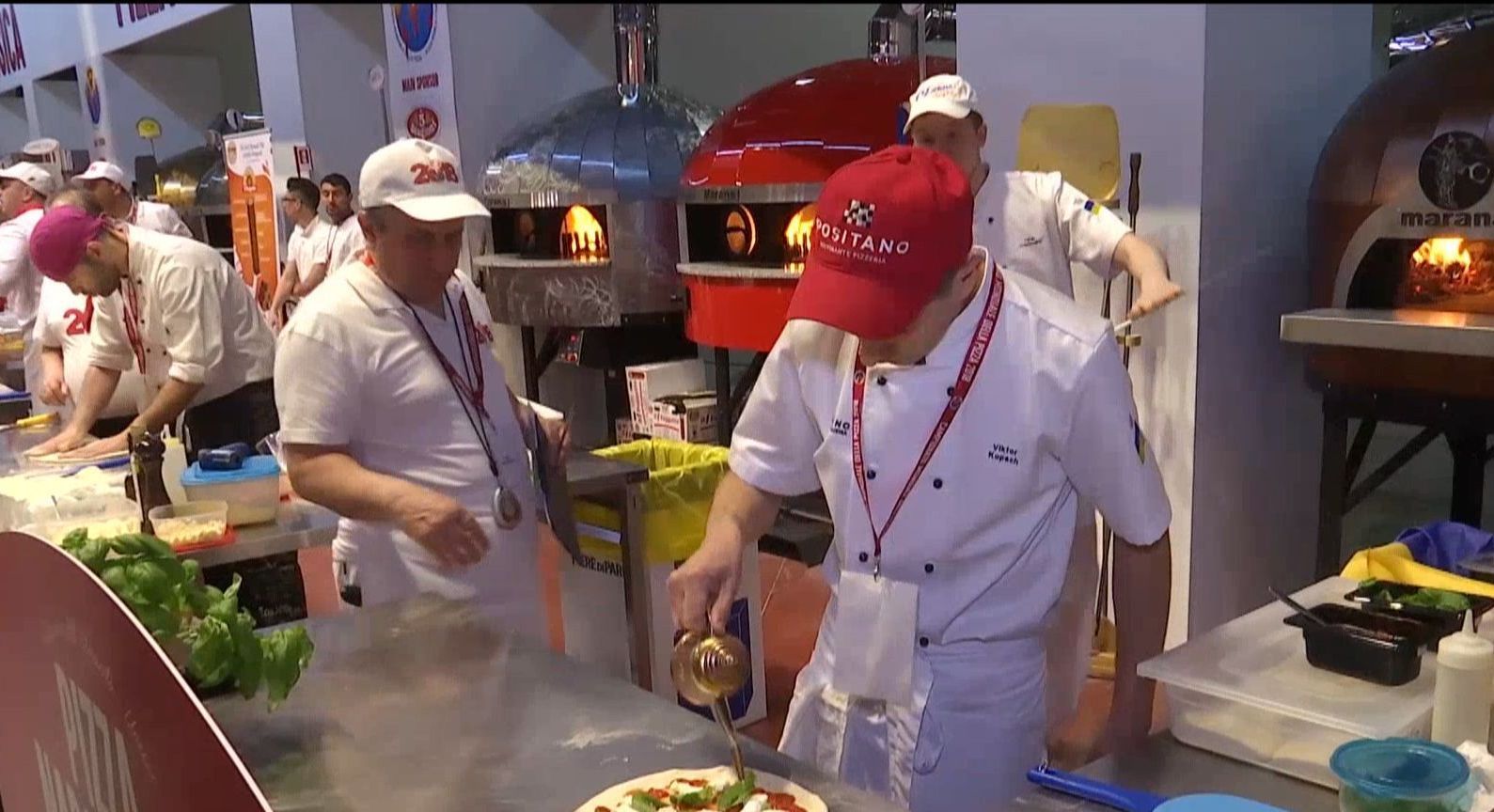 Украинцы приняли участие в первых соревнованиях на мировом чемпионате пиццы
