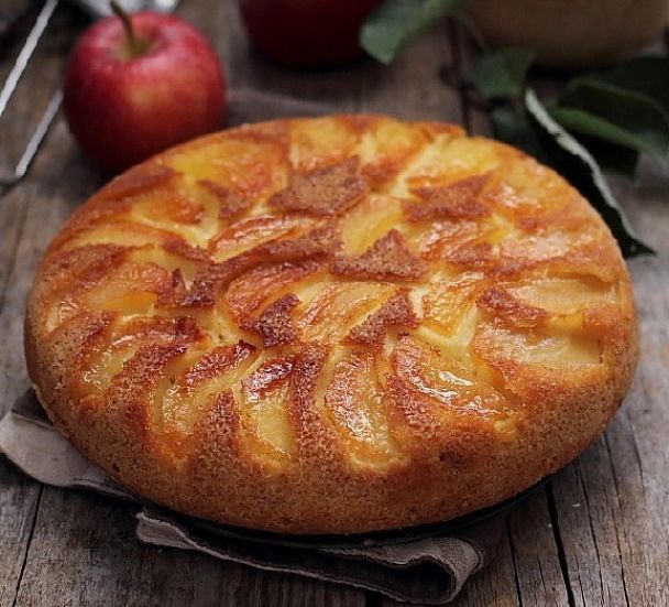Яблочная пора: 25 рецептов выпечки и десертов от «Едим Дома»