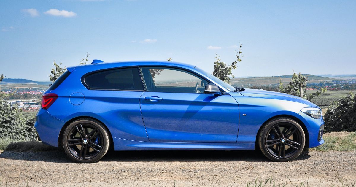 Какие поддержанные купе на украинском авторынке можно приобрести до 5000 долларов: топ-10 моделей