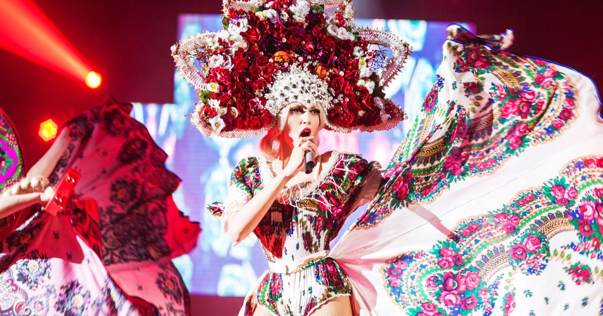 Оля Полякова