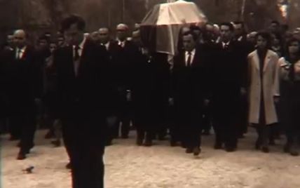 В Сети появилось раритетное видео похорон Степана Бандеры