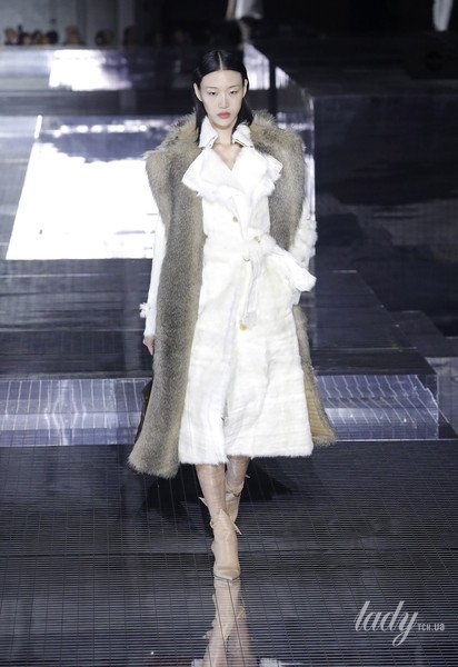 Коллекция Burberry прет-а-порте сезона осень-зима 2020-2021 / © East News