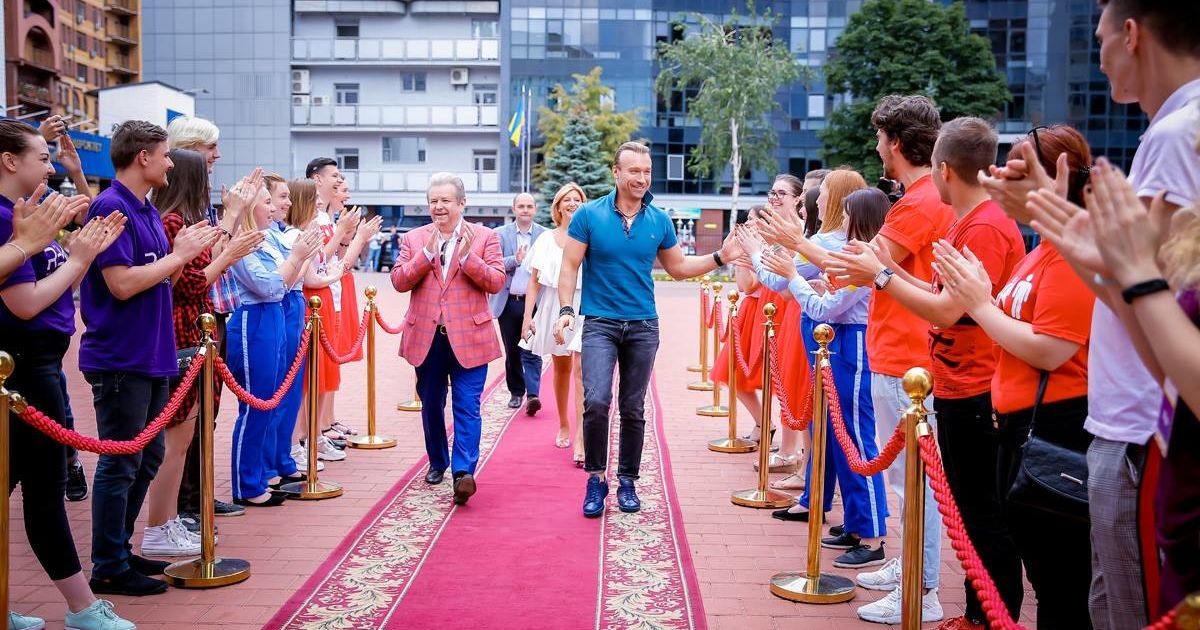 Олег Винник пошел на работу к Поплавскому