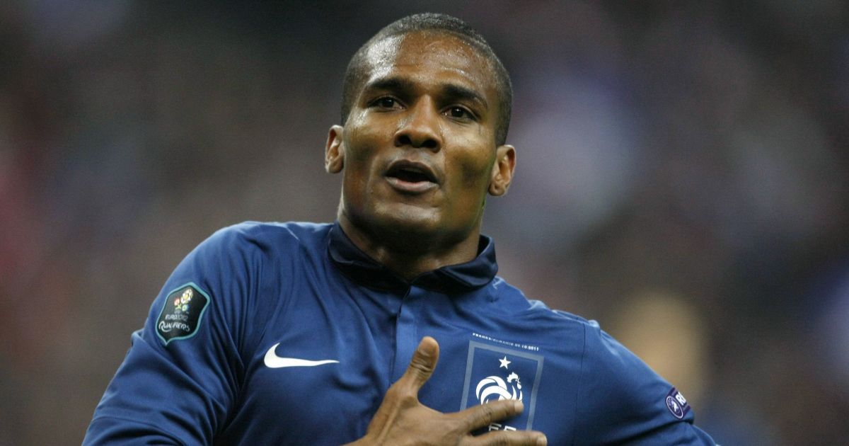 Звездный французский футболист узнал о своем увольнении в соцсети