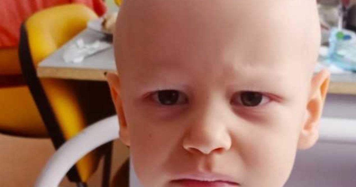 Іспанські лікарі дають шанс на одужання Богданчика, але ціна їхніх послуг непосильна для родини