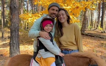 Жена Андрея Беднякова довела Сеть до слез трогательным видео встречи шоумена с дочерью