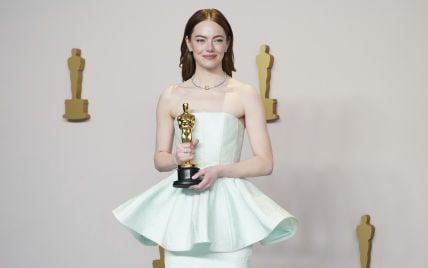 Голая Эмма Стоун (Emma Stone) видео