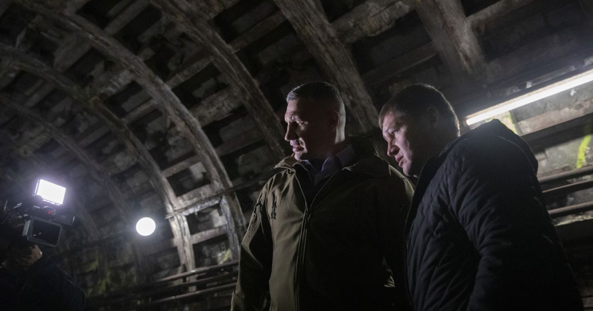 Тунель на ділянці синьої гілки метро між станціями "Теремки" – "Деміївська"
