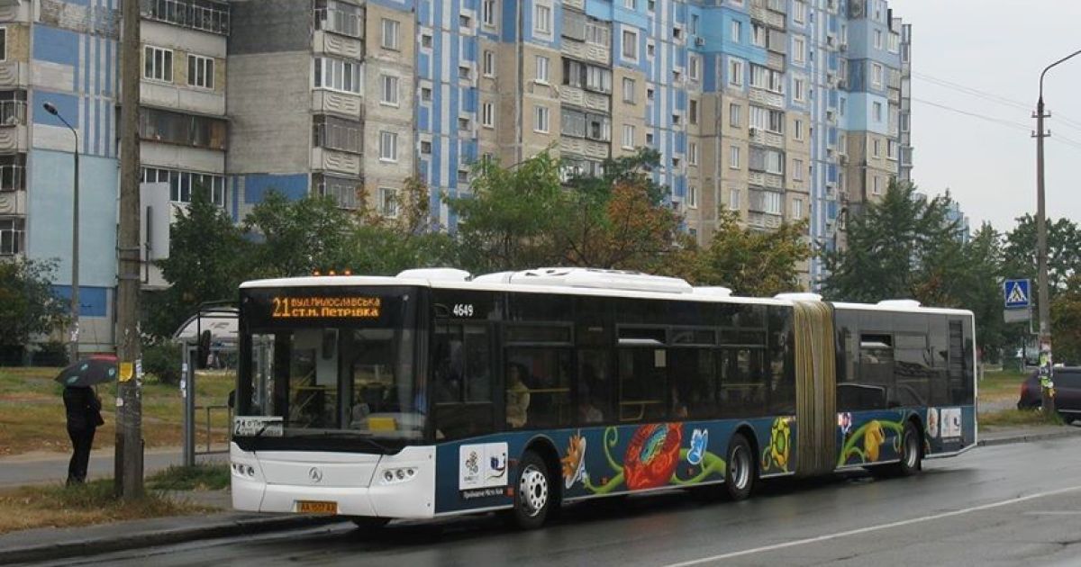 На Троєщині будуть частіше їздити автобуси