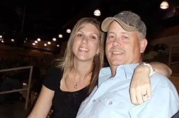 Джессі Скотт Елліс та його дружина Стейсі Елліс Мейсон / © Facebook