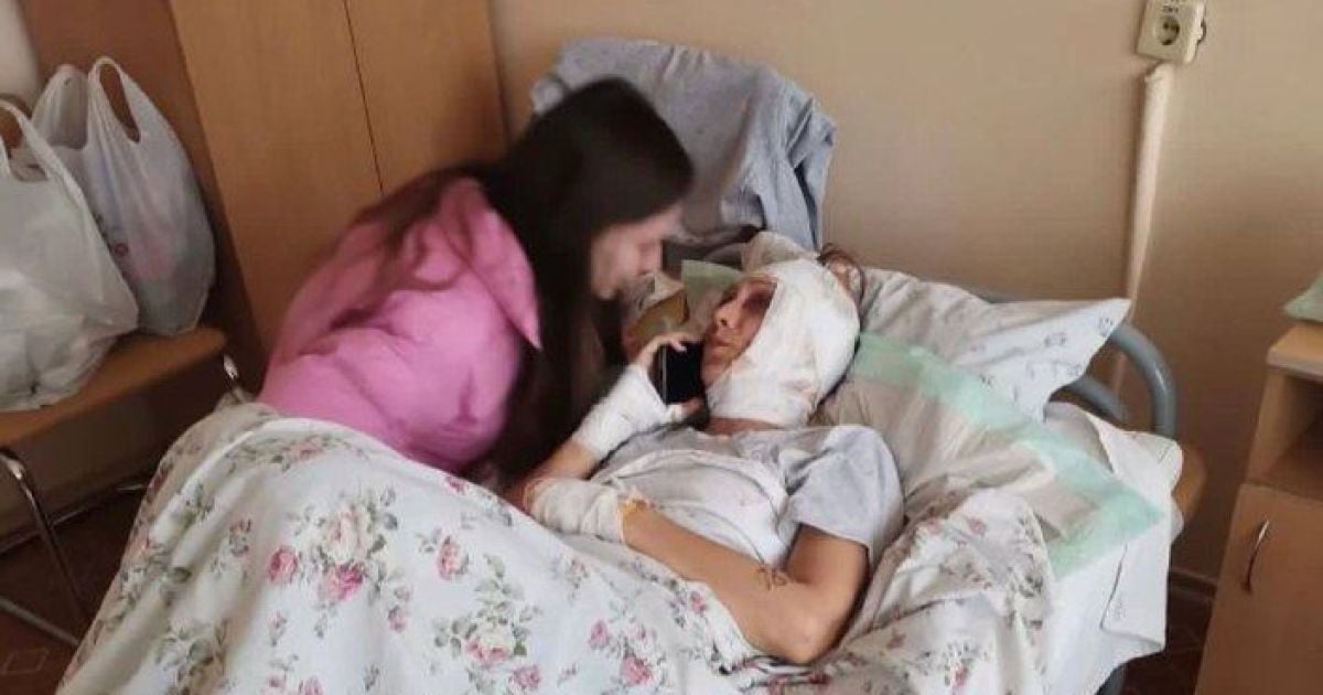 Донька розповіла про долю своїх батьків, які у момент ракетного удару по Дніпру були вдома: фото