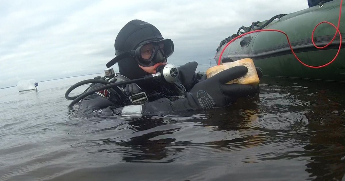 Вибухи у Київському водосховищі_6 / © ГСЧС