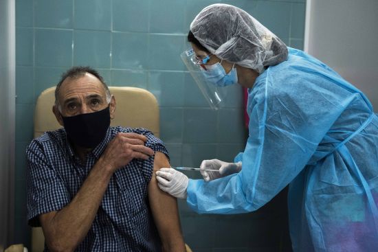Уряд пропонує виділити 1,4 млрд грн на боротьбу з коронавірусом та вакцини