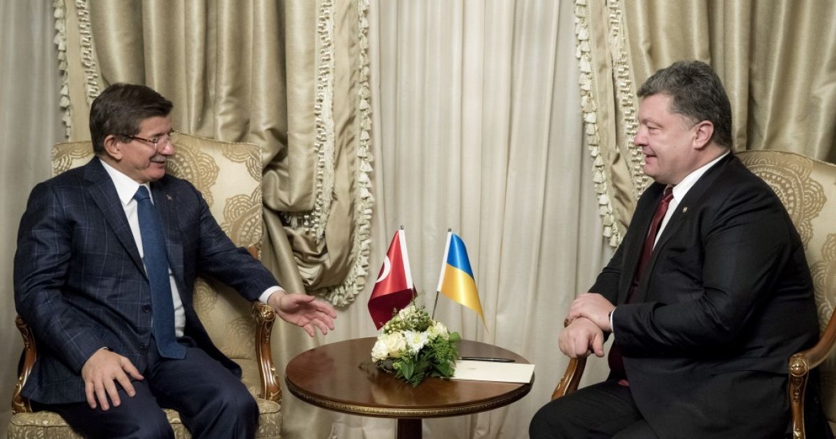 Порошенко и Давутоглу обсудили стратегическое партнерство Украины и Турции