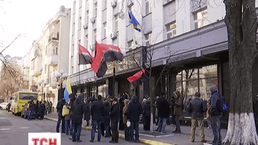 Подозреваемый в убийстве Олеся Бузины останется за решеткой