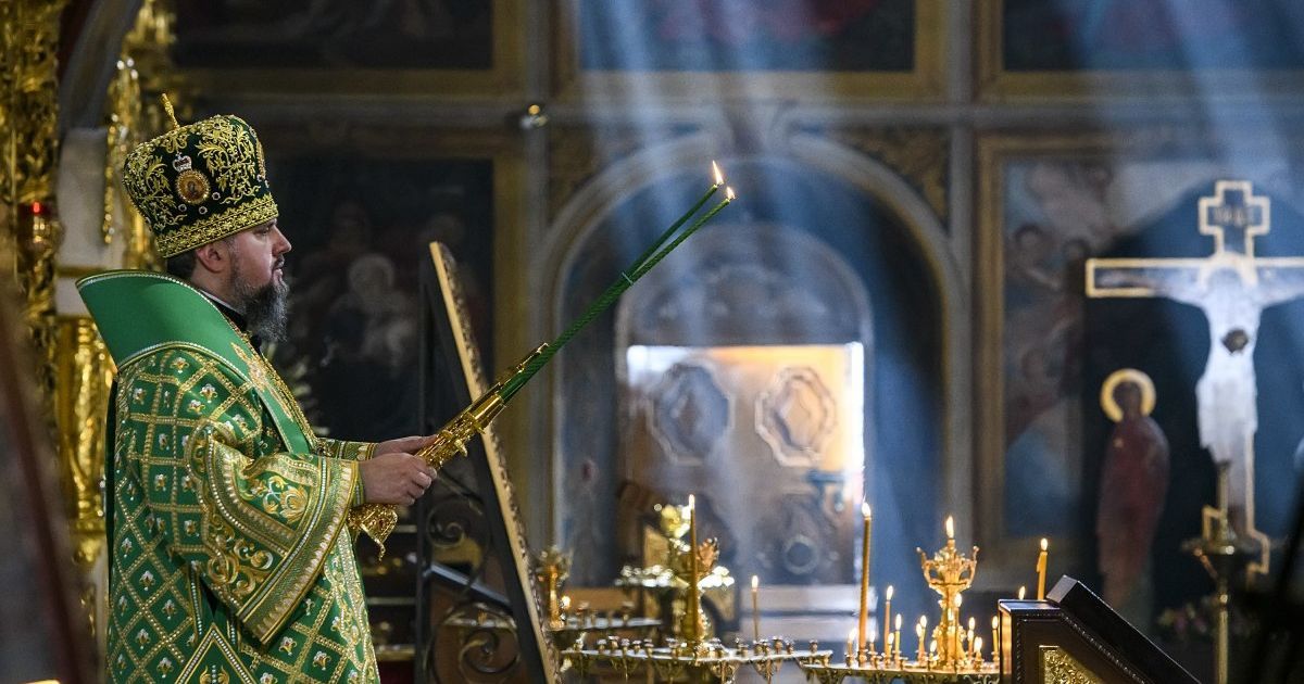 У ПЦУ пообіцяли допомогти сім'ї Родікових, в якій коронавірус забрав життя батька та матері 13 дітей