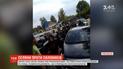 Сотня селян на Рівненщині напала на правоохоронців, які прийшли з обшуком до складу
