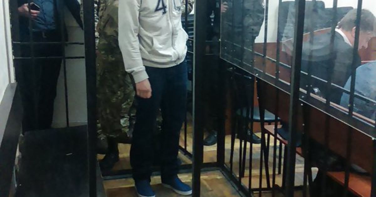 Обвиняемого в госизмене "азовца" Краснова после медосмотра вернули до суда