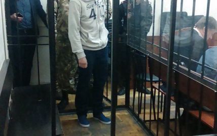 Обвинуваченого у держзраді "азовця" Краснова після медогляду повернули до суду