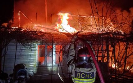 Из-за решетки на окнах чуть не сгорела семья с пятью детьми на Киевщине: фото