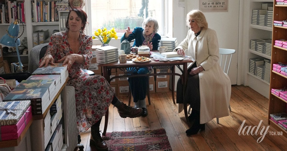 Королева Камілла