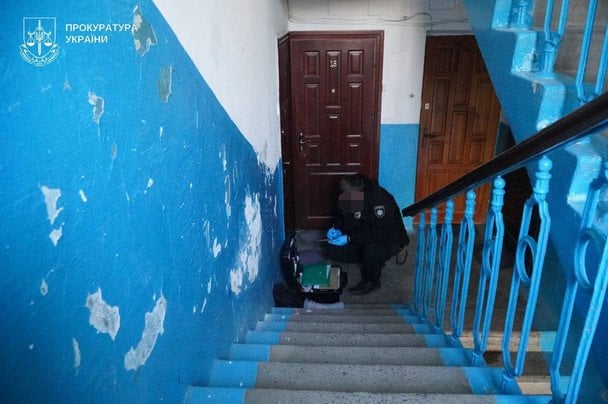 Фото з місця злочину в Тернополі, де школярка поранила ножем однокласницю / © Офіс Генерального прокурора