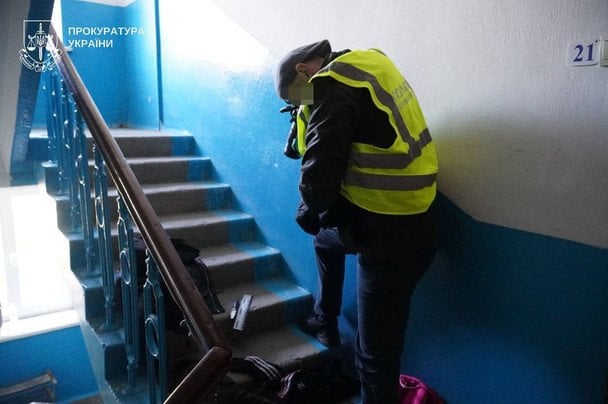 Фото з місця злочину в Тернополі, де школярка поранила ножем однокласницю / © Офіс Генерального прокурора