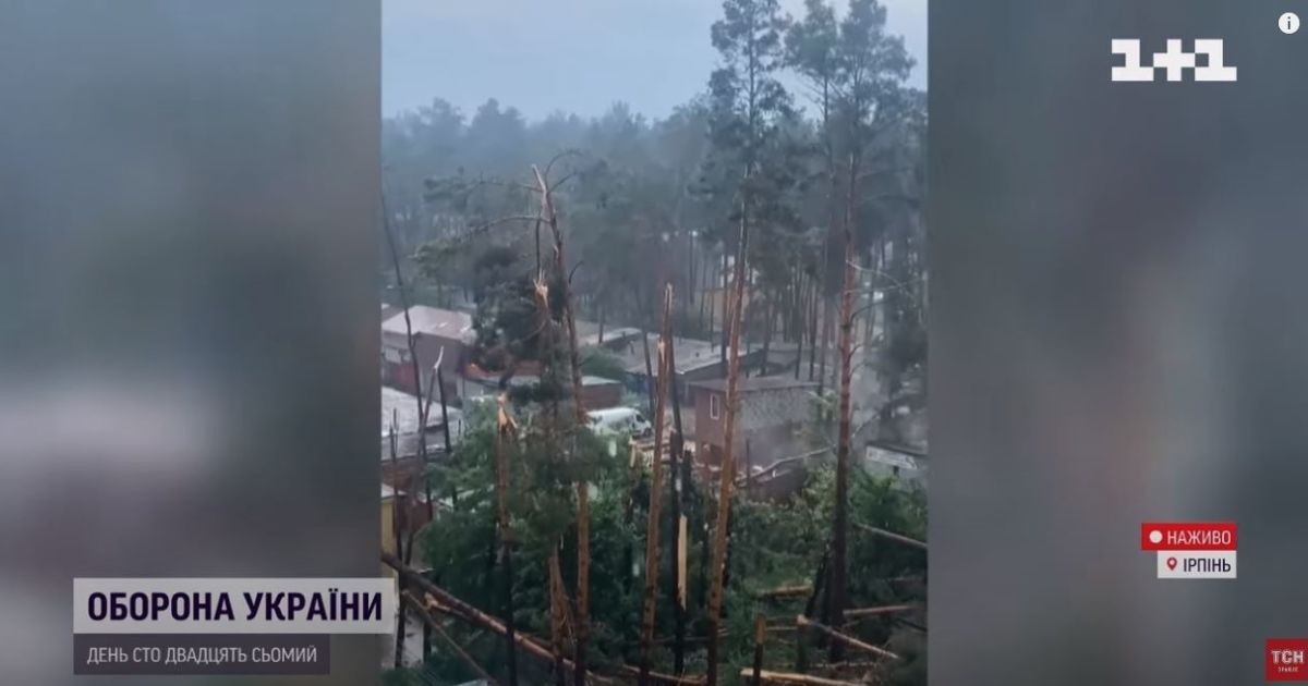 Негода накоїла лиха в Україні: підтоплення, зламані дерева і відсутнє електропостачання