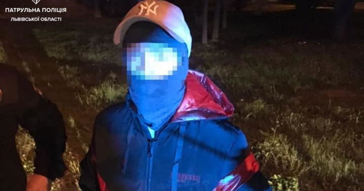 У Львові жінка відбивалась тортом і сумкою від 18-річного ґвалтівника: з'явились фото