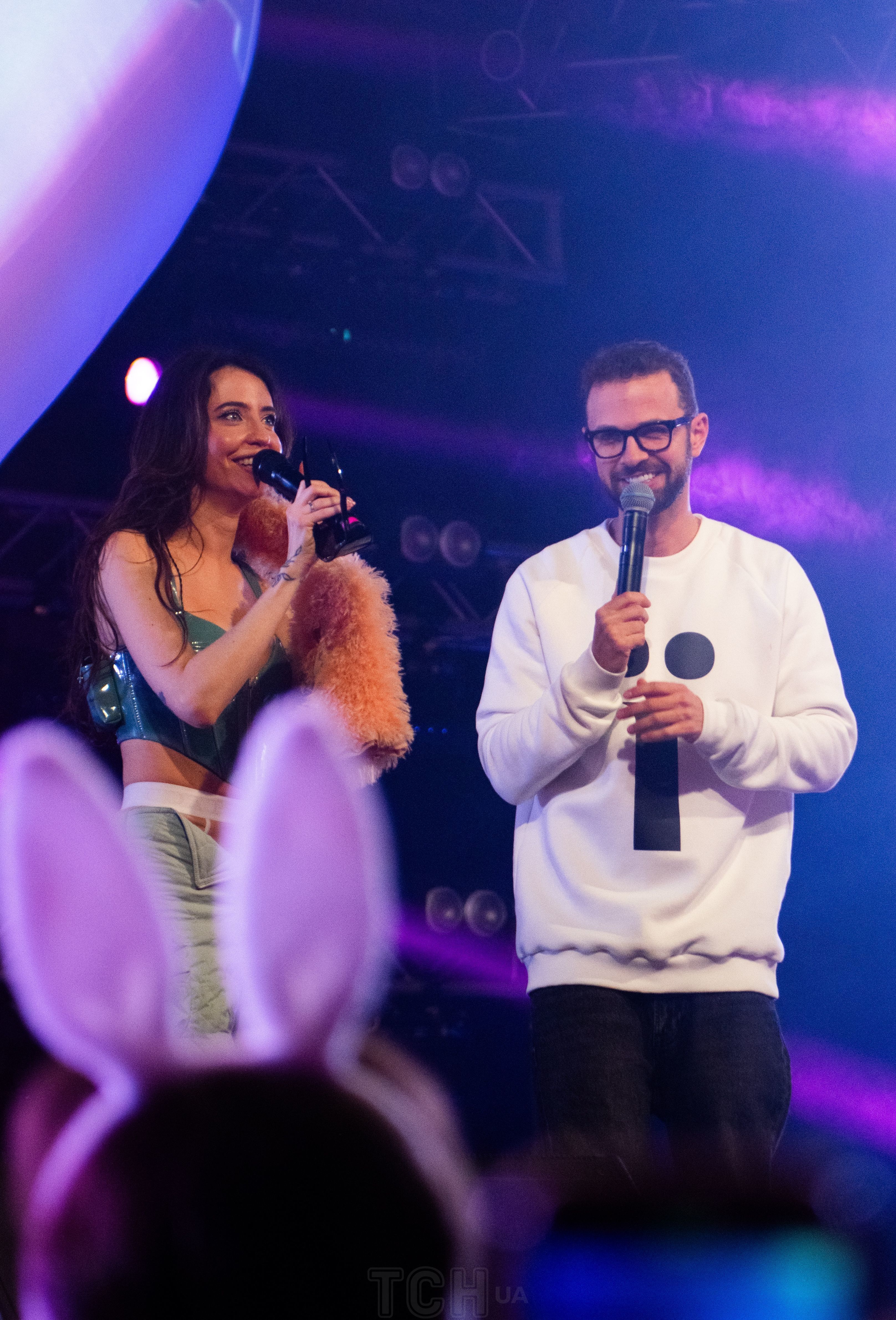 Надя Дорофєєва провела аукціон. Фото: alinallvv / ©