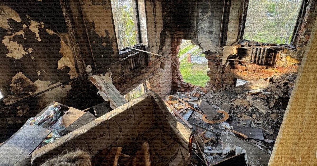 Руйнування у гуртожитку Одеси після російської атаки 30 квітня