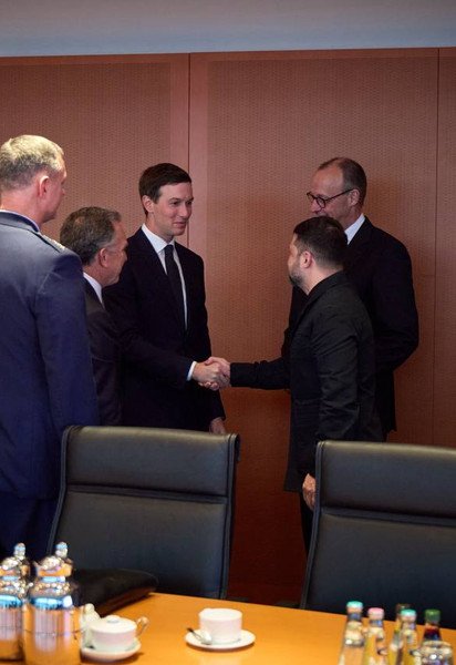 Владимир Зеленский, Фридрих Мерц, Джаред Кушнер и Стив Уиткофф