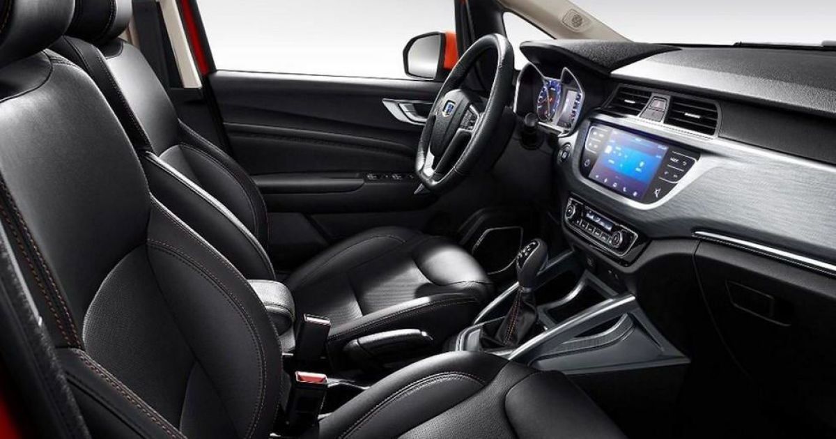 Geely показала интерьер нового кроссовера Vision X3