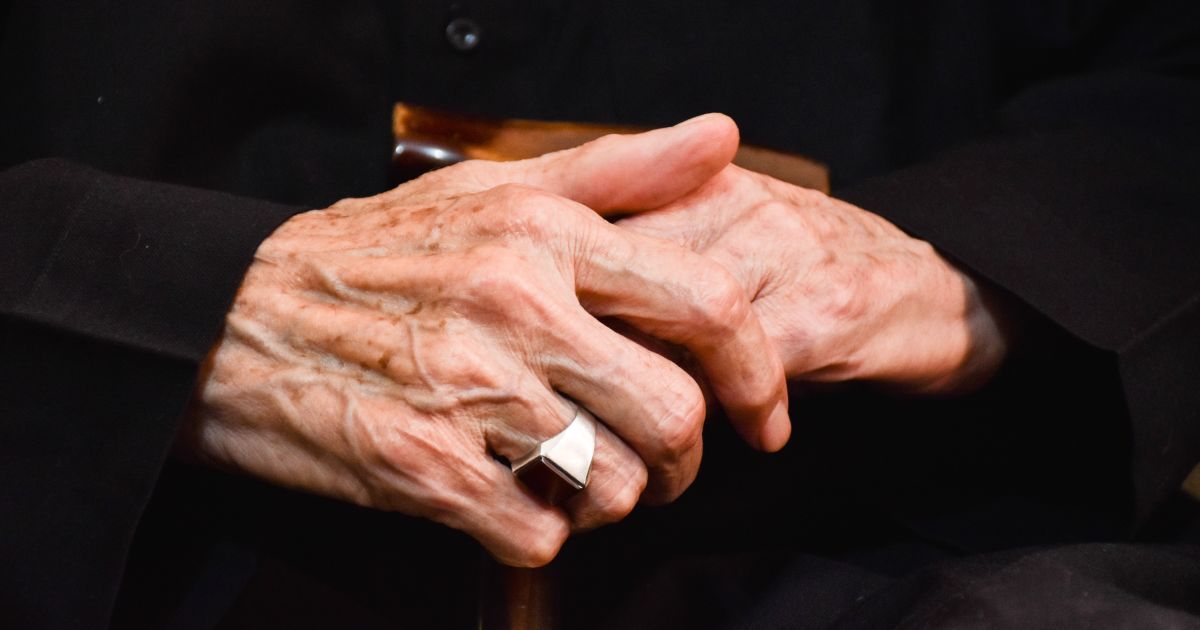 В Германии 101-летняя женщина сбежала из дома престарелых на день рождения дочери