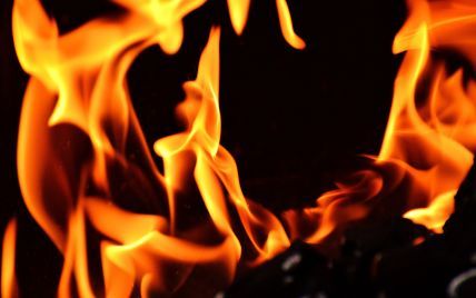 В Киеве погиб мужчина во время пожара в многоэтажке: квартира сгорела дотла