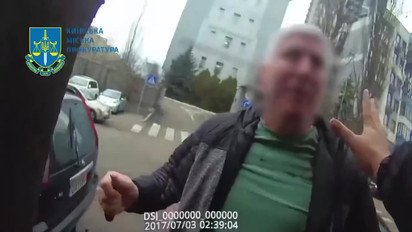 У Києві водій-іноземець побив інспектора з паркування