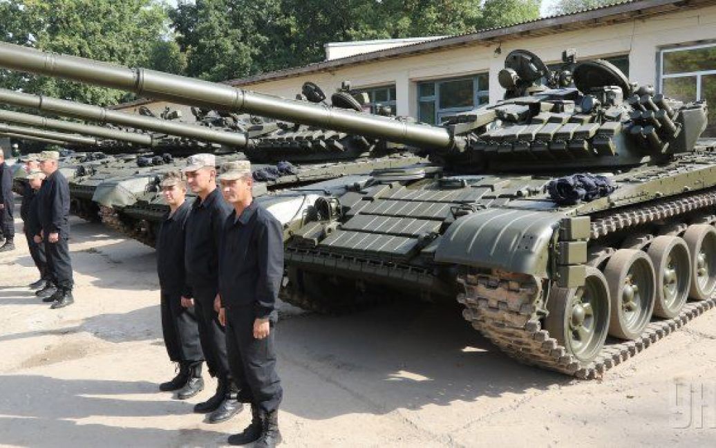 Полторак посетил Львовский бронетанковый завод / © УНИАН