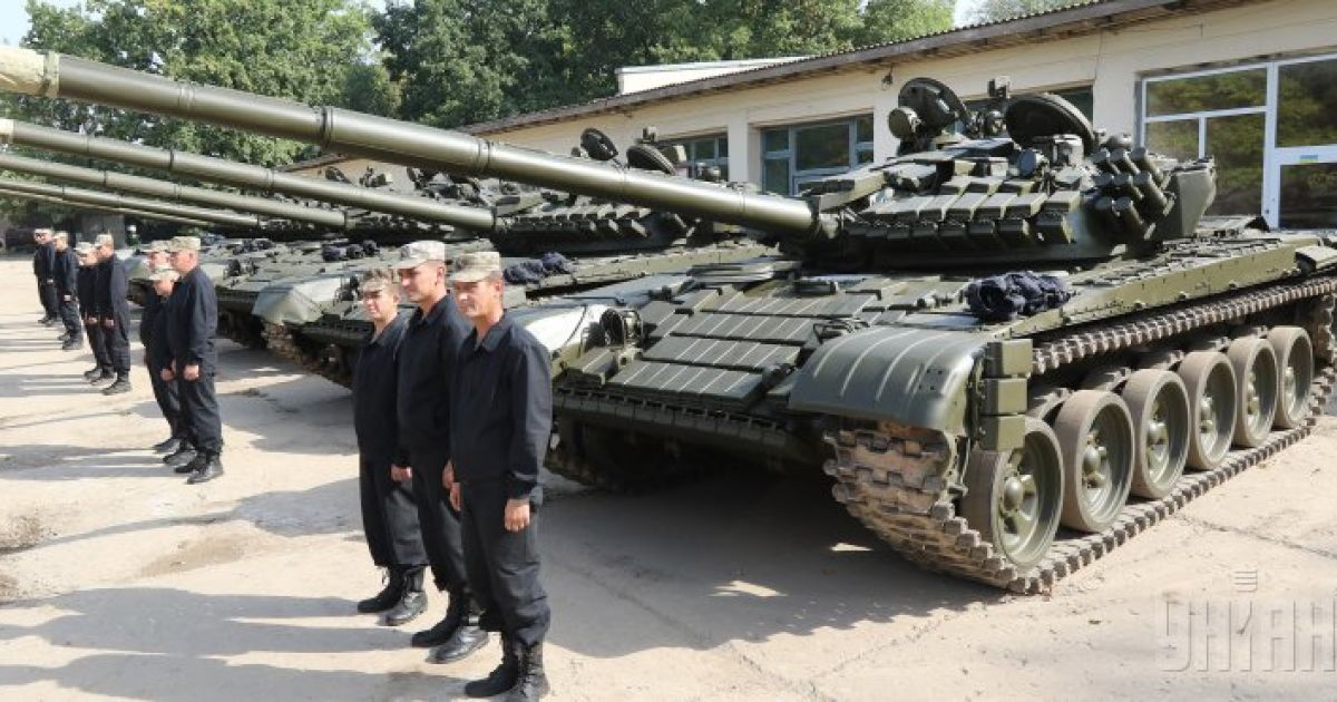 Полторак посетил Львовский бронетанковый завод / © УНИАН
