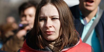 На акцию поддержки Савченко пришла только что освобожденная заложница "ЛНР" Варфоломеева