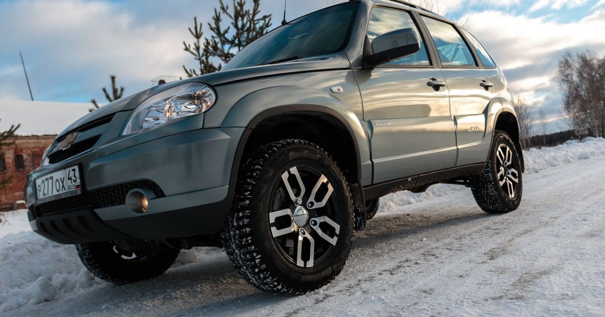 Российские пограничники открыли огонь по "Ниве", которая пыталась прорваться в Украину