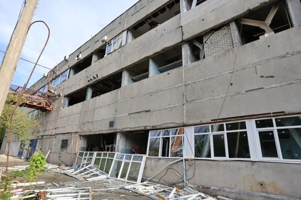 Наслідки ракетного удару армії РФ по телевежі в Харкові 22 квітня. / © Олег Синєгубов