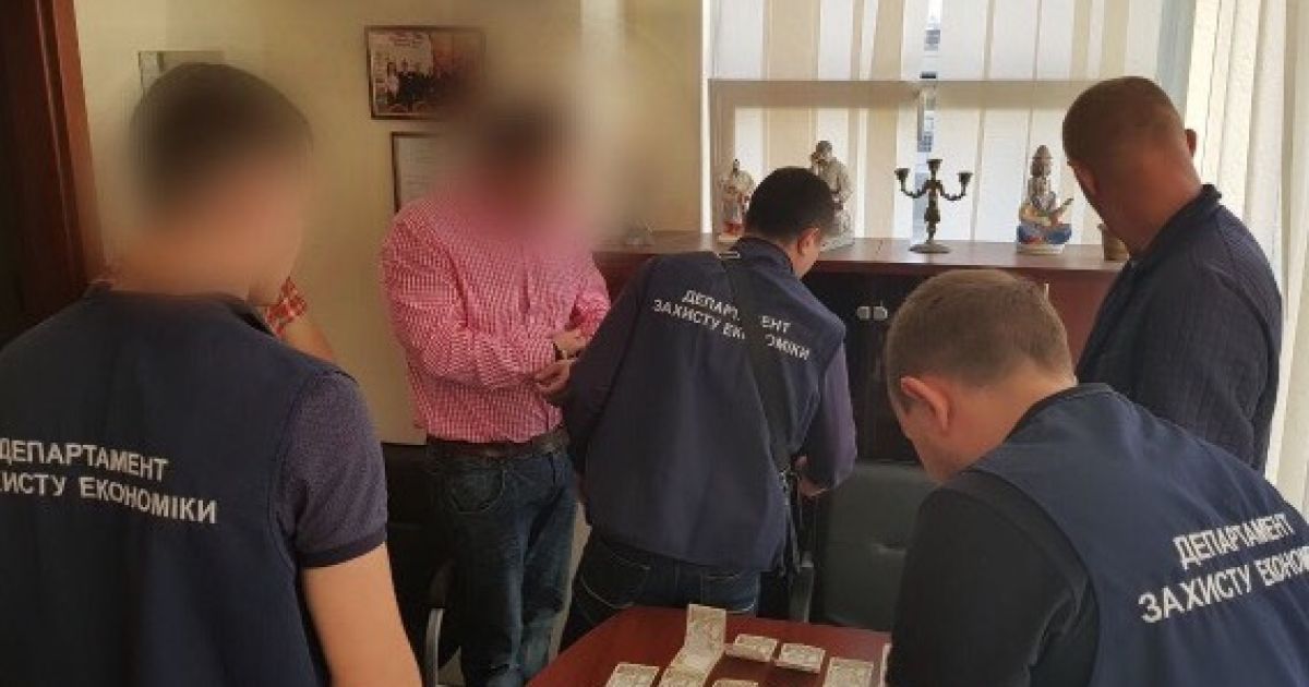 Викладач був затриманий на гарячому / © Відділ комунікації поліції Києва