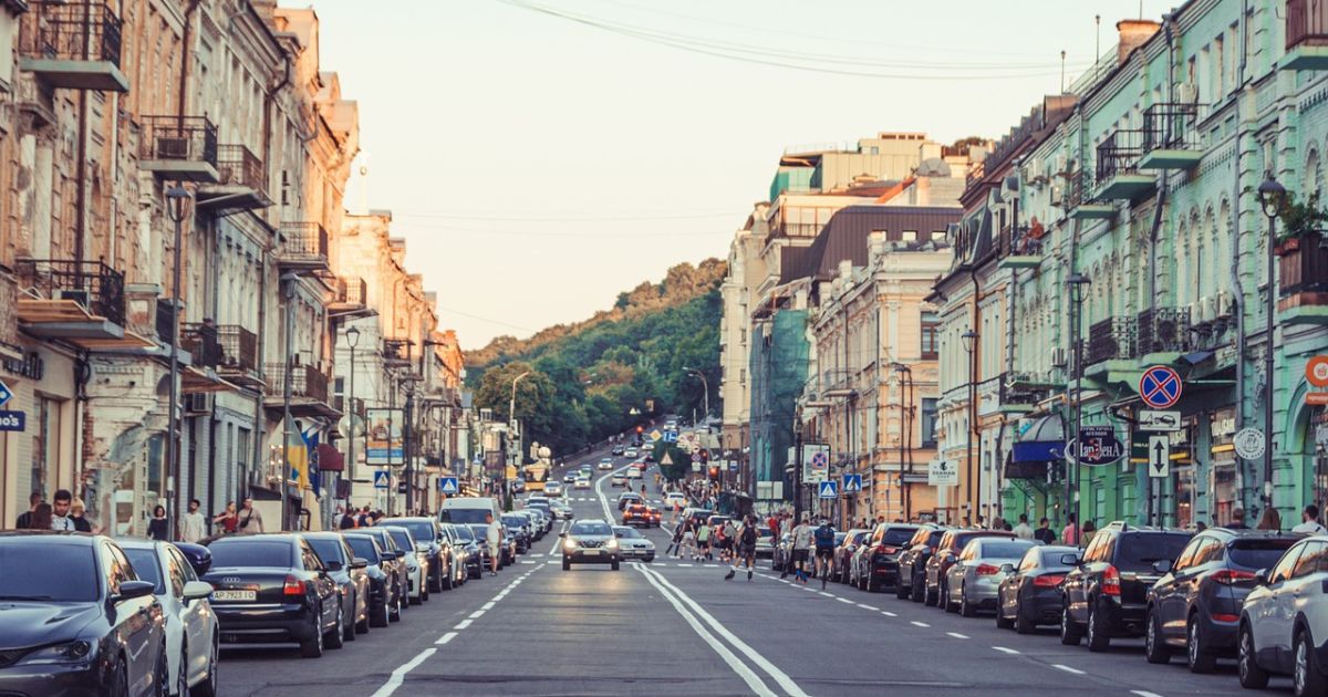 Київ заполонили автомобілі