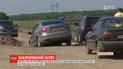 На трасі Н-14 у глибоких ямах позастрягали машини