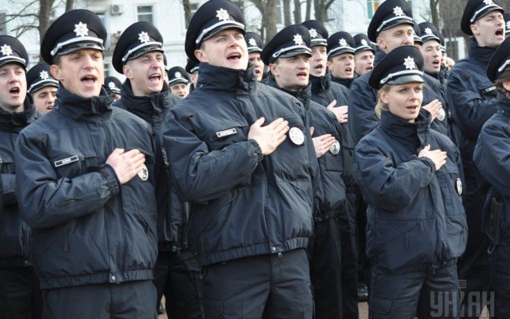 Торжественная церемония принятия присяги личным составом патрульной полиции в Хмельницком. Присягу на верность народу Украины приняли 256 патрульных полицейских. / © УНИАН