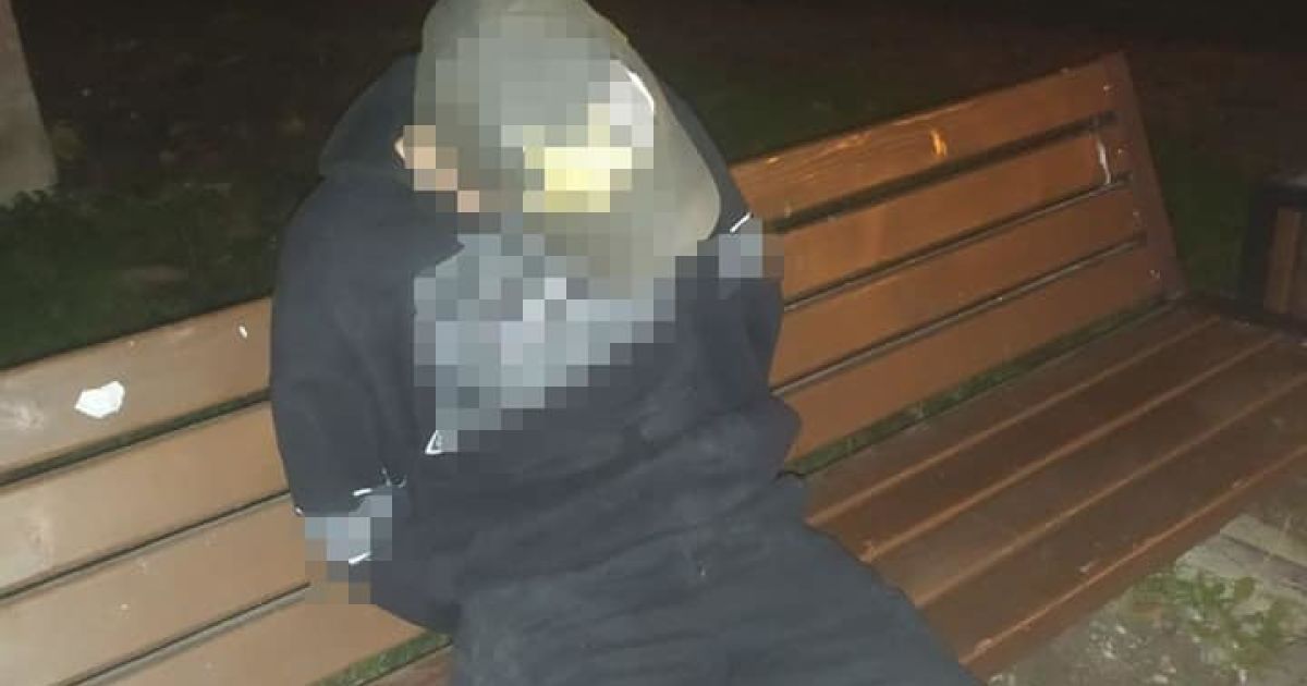 Возле жилых домов в Ивано-Франковске из пистолета стрелял мужчина